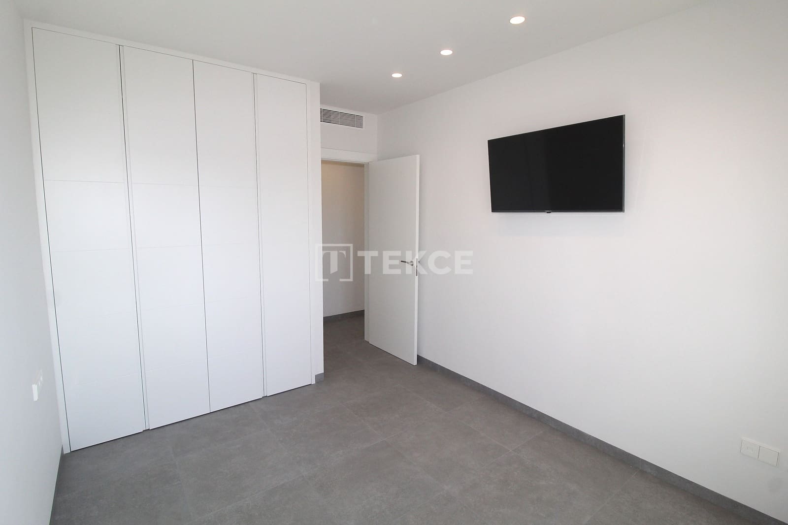 5 quarto Moradia para venda em San Pedro del Pinatar com piscina - 1 300 000 € (Ref: 9636102)