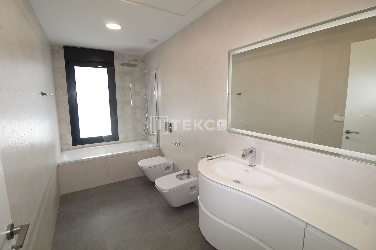 5 quarto Moradia para venda em San Pedro del Pinatar com piscina - 1 300 000 € (Ref: 9636102)