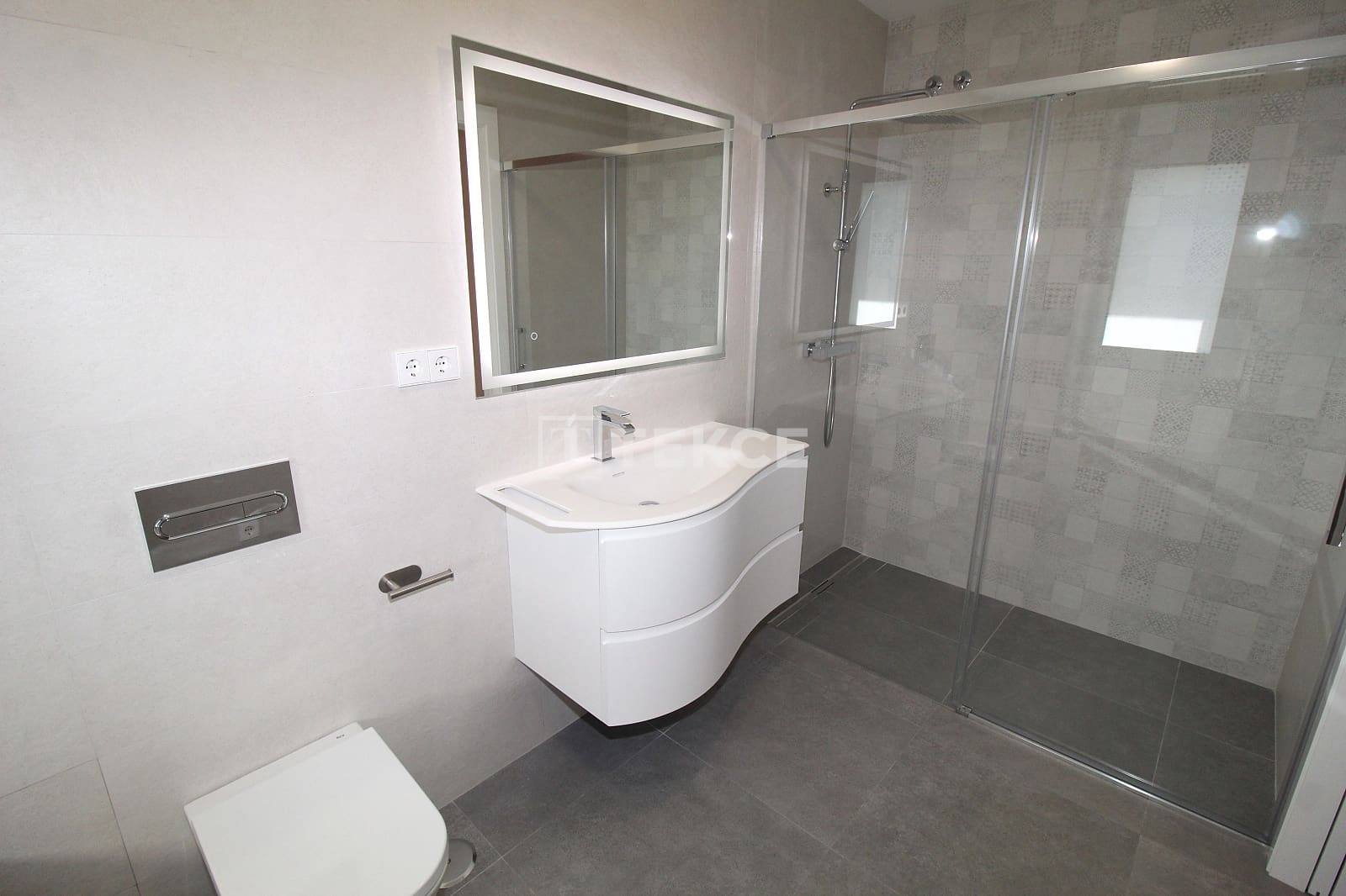 5 quarto Moradia para venda em San Pedro del Pinatar com piscina - 1 300 000 € (Ref: 9636102)