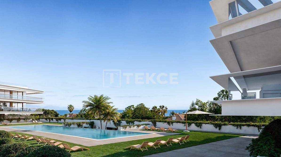 2 sypialnia Mieszkanie na sprzedaż w La Duquesa / Puerto de la Duquesa z basenem - 573 000 € (Ref: 9673588)