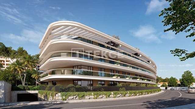 2 bedroom Flat for sale in La Duquesa / Puerto de la Duquesa, Manilva with pool - € 573,000 (Ref: 9673588)