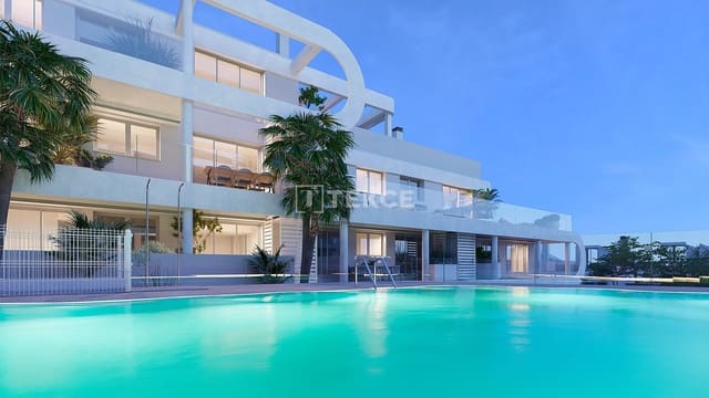 3 quarto Apartamento para venda em Estepona com piscina - 470 000 € (Ref: 9673595)