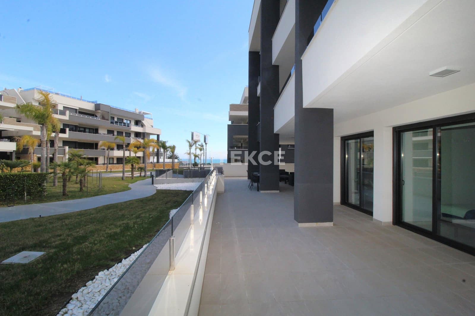 3 soverom Leilighet til salgs i Playa Flamenca med svømmebasseng - € 590 000 (Ref: 9689912)