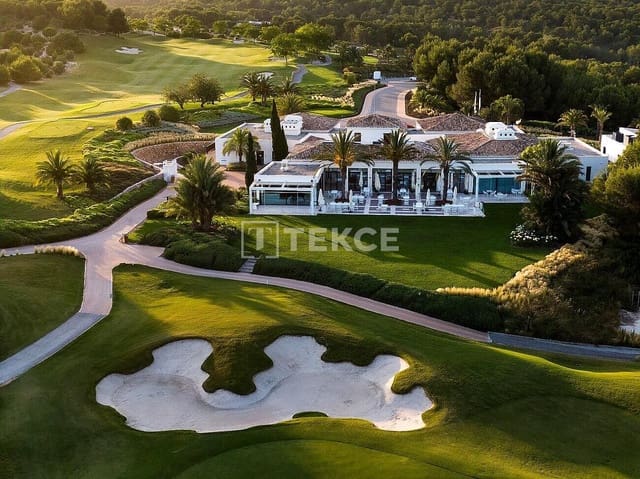 4 Zimmer Villa zu verkaufen in San Miguel de Salinas mit Pool - 1.575.000 € (Ref: 9719139)