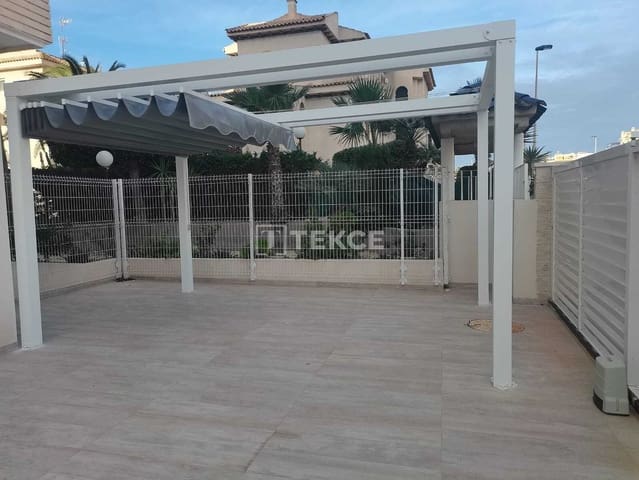 3 quarto Apartamento para venda em Torrevieja com piscina - 370 000 € (Ref: 9726183)