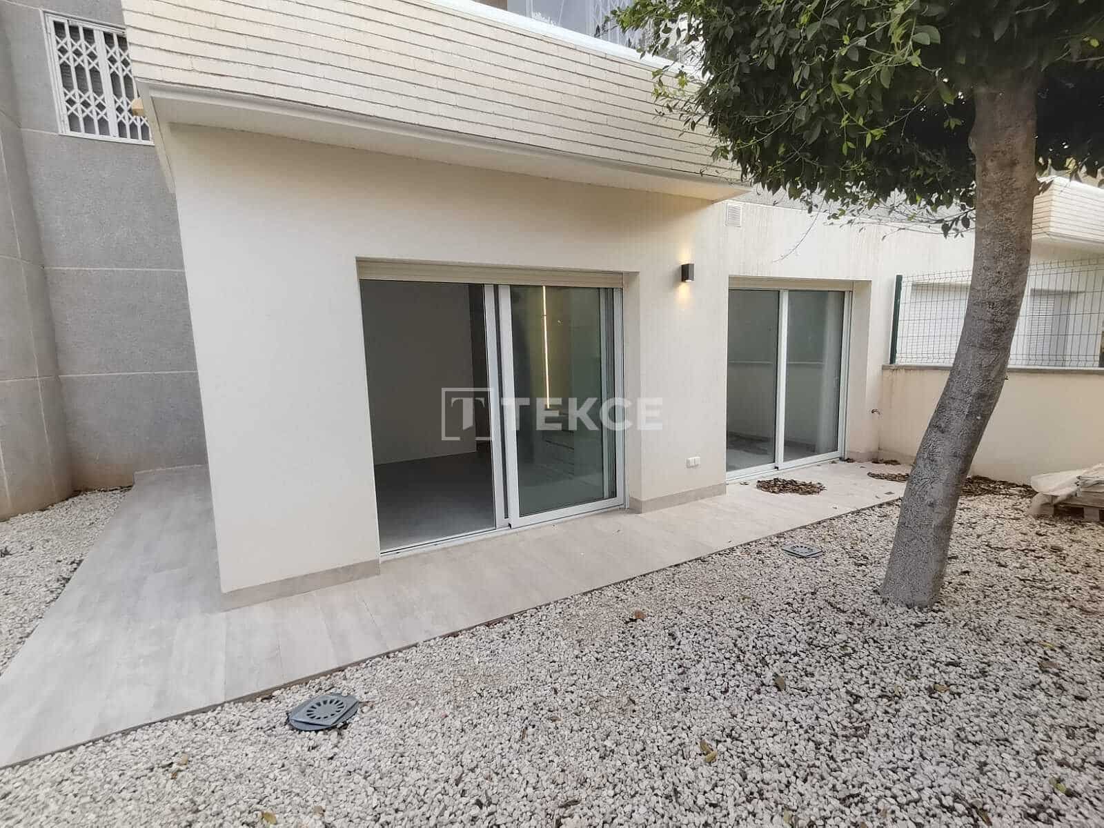 3 quarto Apartamento para venda em Torrevieja com piscina - 370 000 € (Ref: 9726183)