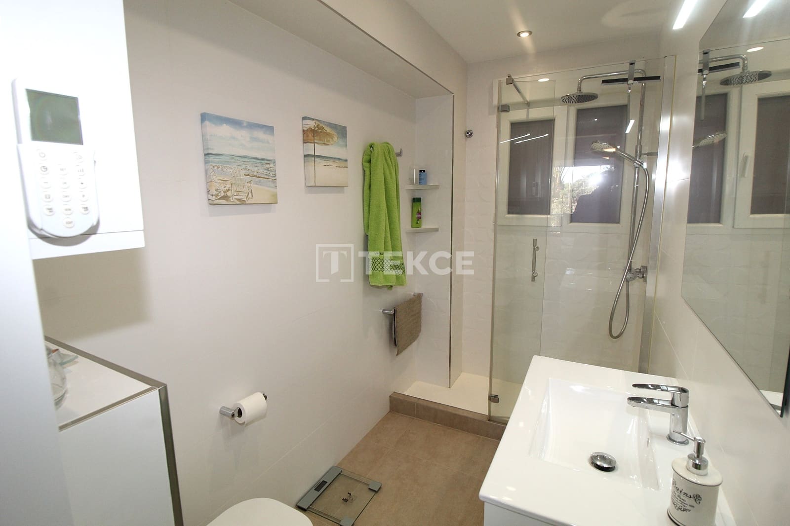 2 bedroom Flat for sale in Orihuela Costa - € 285,000 (Ref: 9744010)