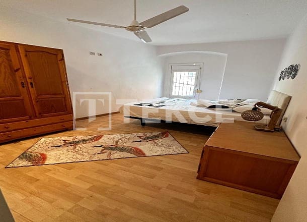 Villa te koop in Vallromanes - € 1.750.000 (Ref: 9793834)