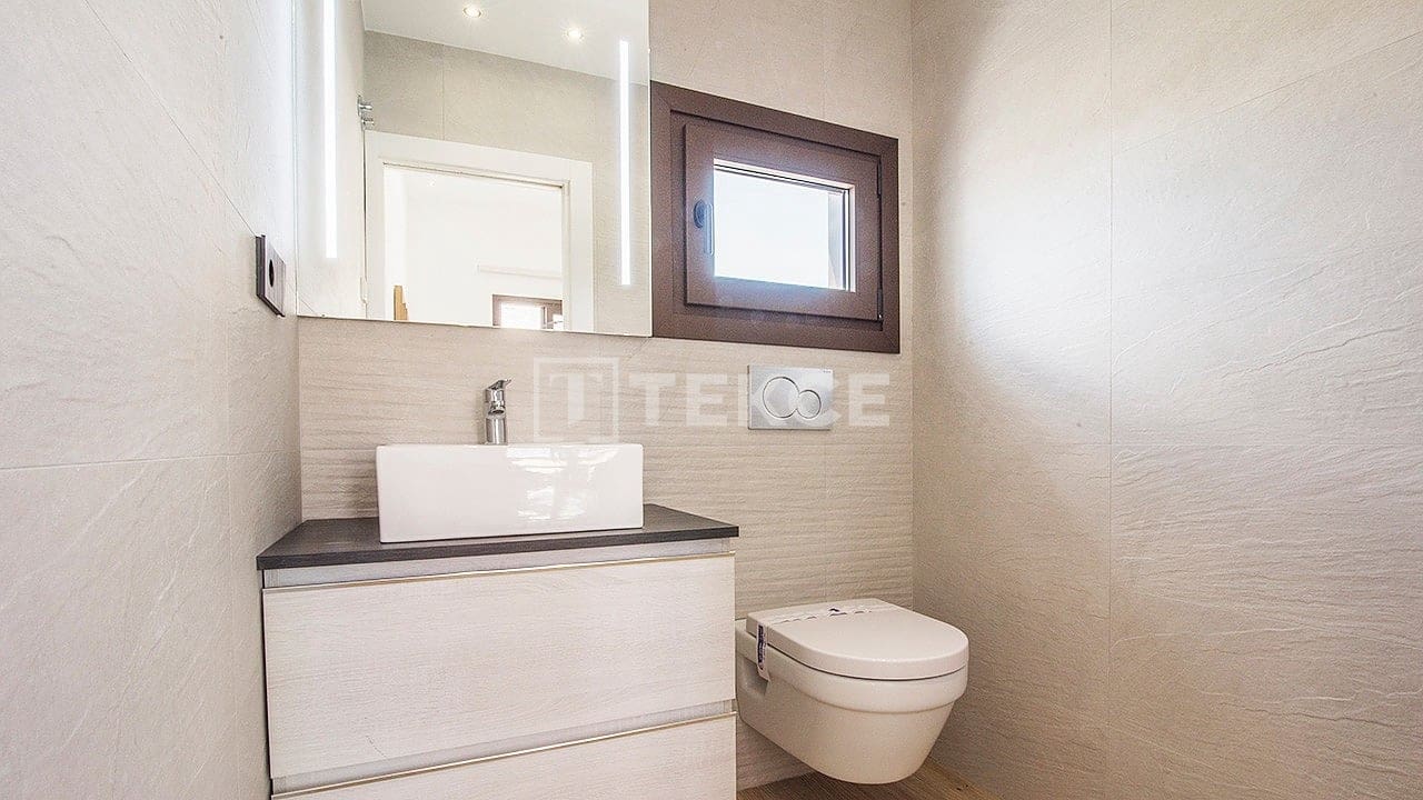 5 sypialnia Willa na sprzedaż w Finestrat z basenem - 820 000 € (Ref: 9803997)