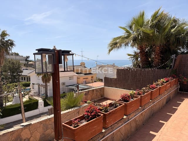 4 slaapkamer Villa te koop in Garraf, Sitges met zwembad - € 875.000 (Ref: 9815376)