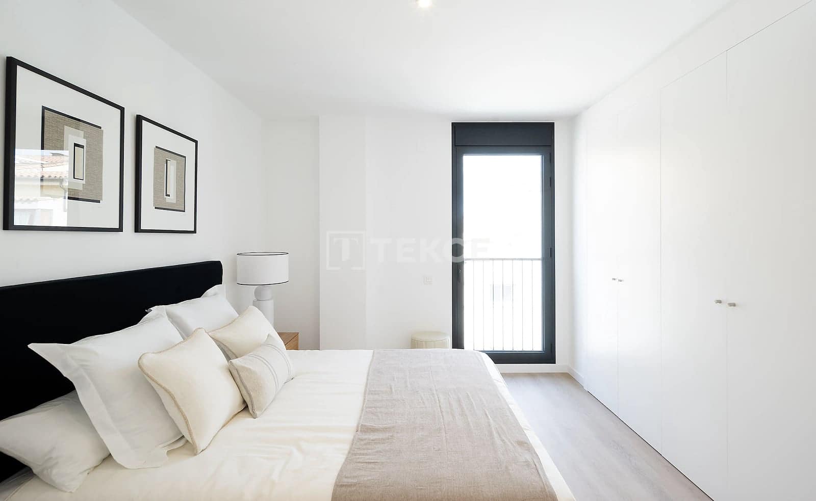 3 bedroom Flat for sale in Terrassa with pool - € 336,000 (Ref: 9819743)