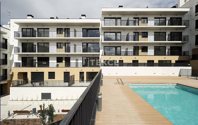 Piso de 3 habitaciones en Terrassa en venta con piscina - 336.000 € (Ref: 9819743)