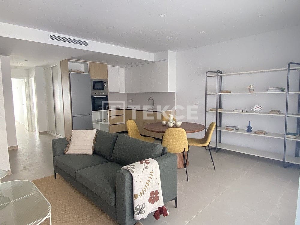 2 bedroom Flat for sale in San Pedro del Pinatar with pool - € 280,000 (Ref: 9872837)