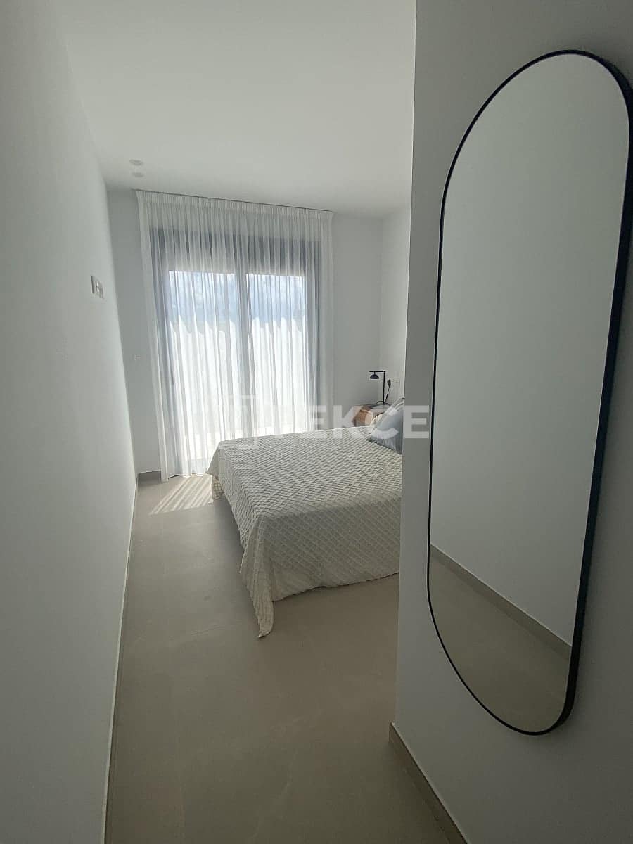2 soveværelse Lejlighed til salg i Lo Pagan - € 259.000 (Ref: 9893591)