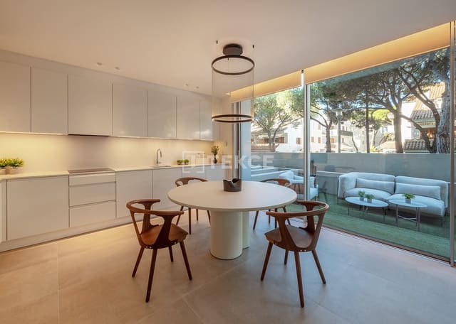2 chambre Appartement à vendre à Platja d'Aro, Castell-Platja d'Aro avec piscine - 1 160 000 € (Ref: 9909866)