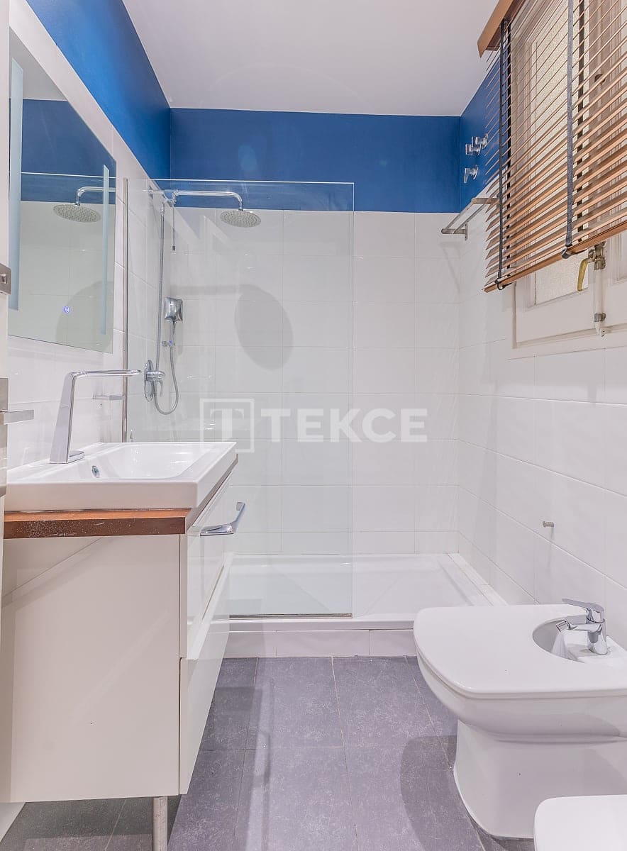 5 soveværelse Lejlighed til salg i Barcelona by - € 1.390.000 (Ref: 9919183)