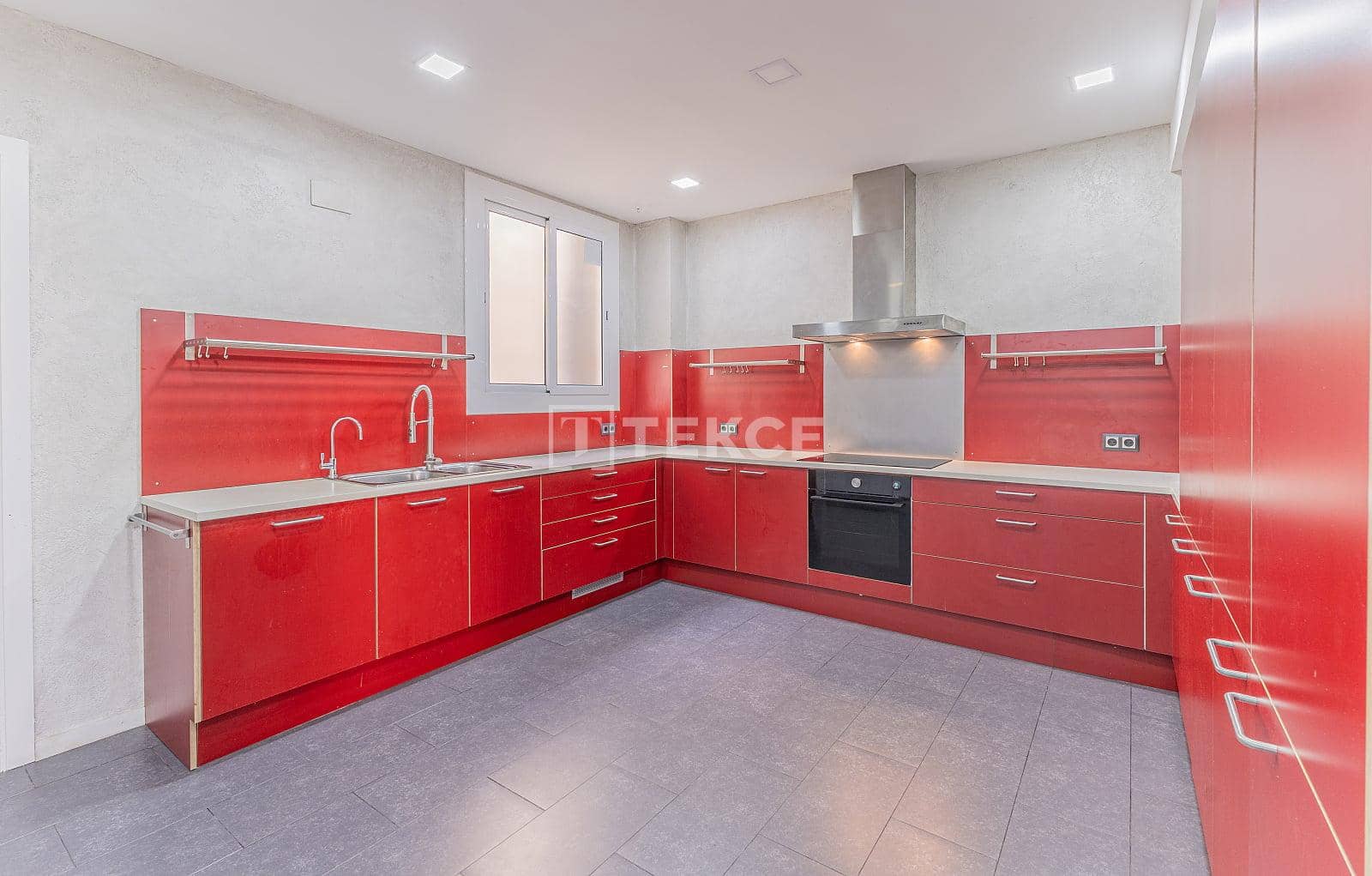 5 soveværelse Lejlighed til salg i Barcelona by - € 1.390.000 (Ref: 9919183)