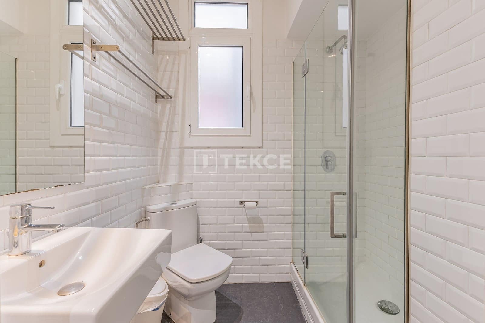 5 soveværelse Lejlighed til salg i Barcelona by - € 1.390.000 (Ref: 9919183)