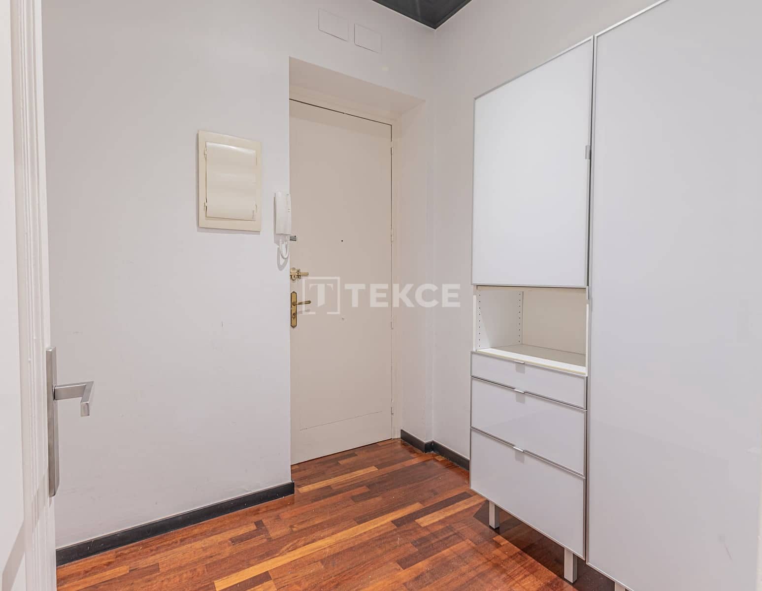 5 soveværelse Lejlighed til salg i Barcelona by - € 1.390.000 (Ref: 9919183)