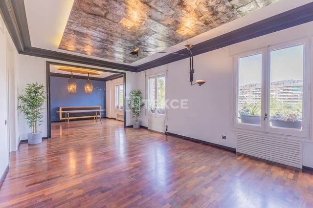 5 soveværelse Lejlighed til salg i Sant Gervasi - La Bonanova, Barcelona by - € 1.390.000 (Ref: 9919183)