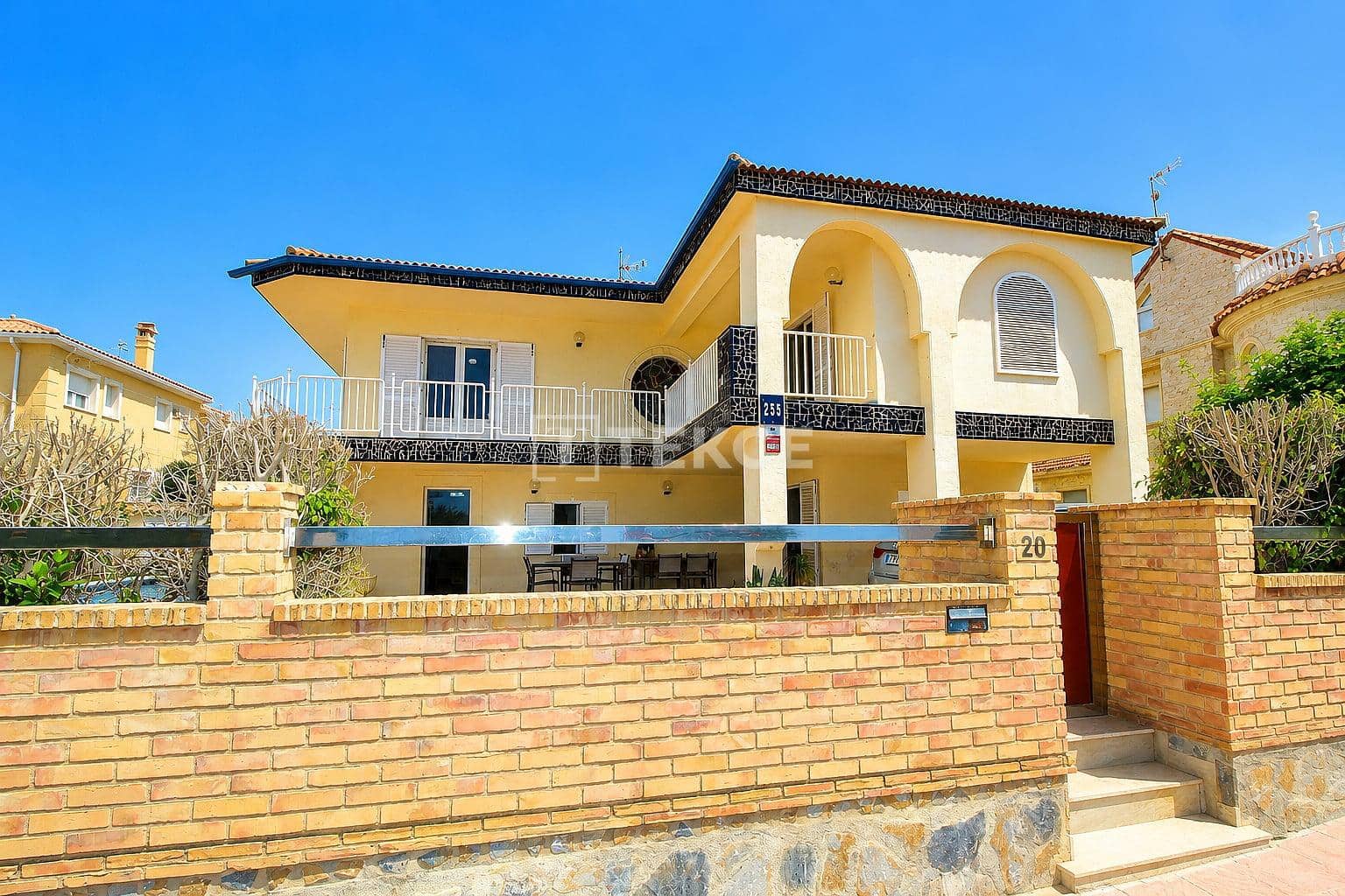 5 sovrum Villa till salu i La Zenia med pool - 1 295 000 € (Ref: 9919187)