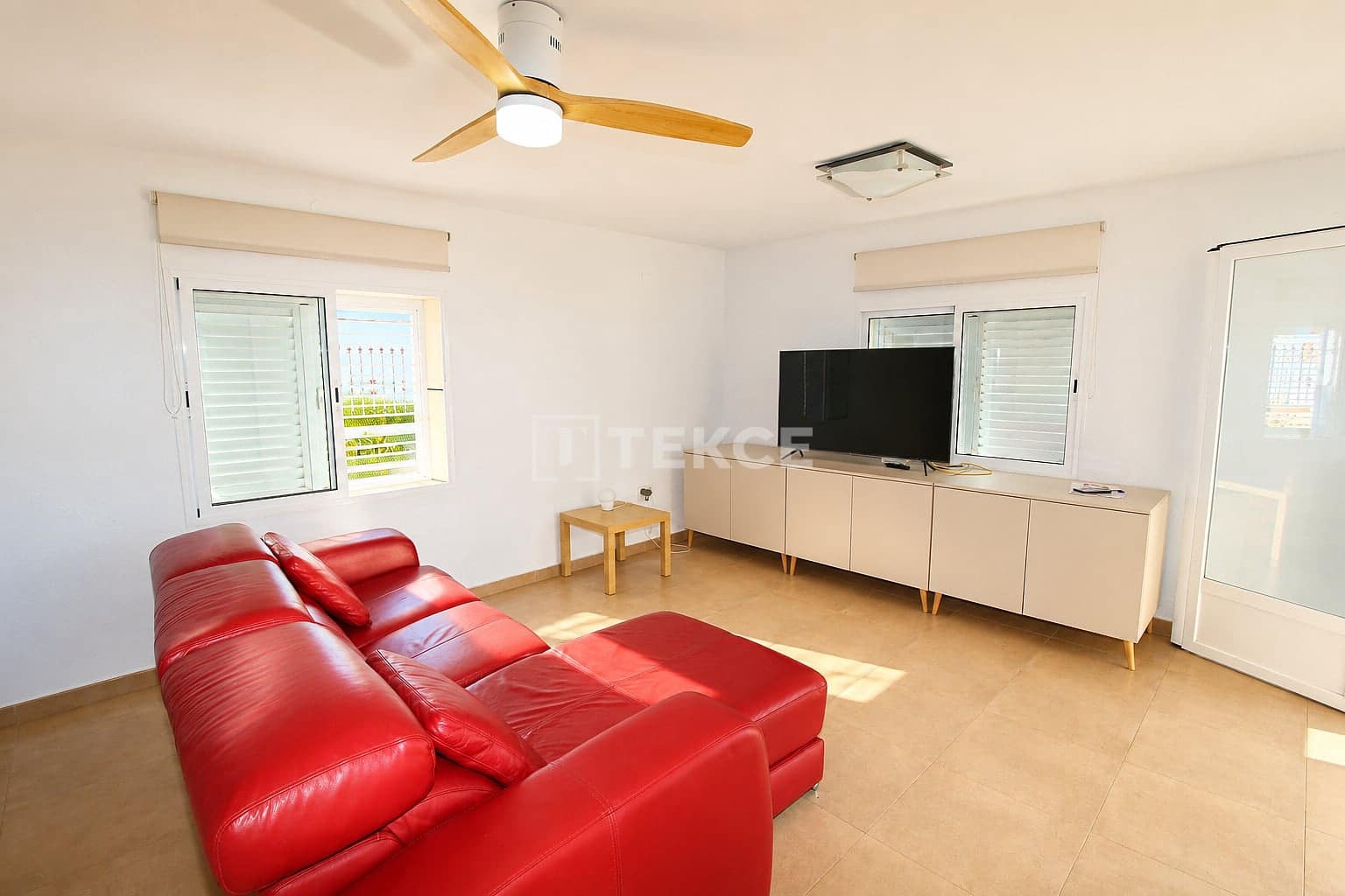 5 sovrum Villa till salu i La Zenia med pool - 1 295 000 € (Ref: 9919187)
