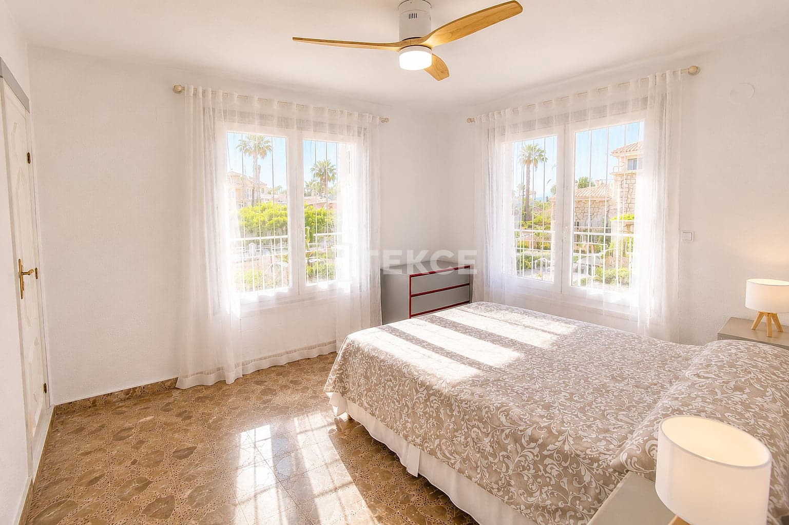 5 sovrum Villa till salu i La Zenia med pool - 1 295 000 € (Ref: 9919187)