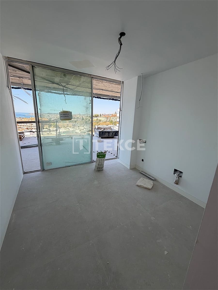 2 chambre Appartement à vendre à Fuengirola avec piscine - 885 000 € (Ref: 9937410)