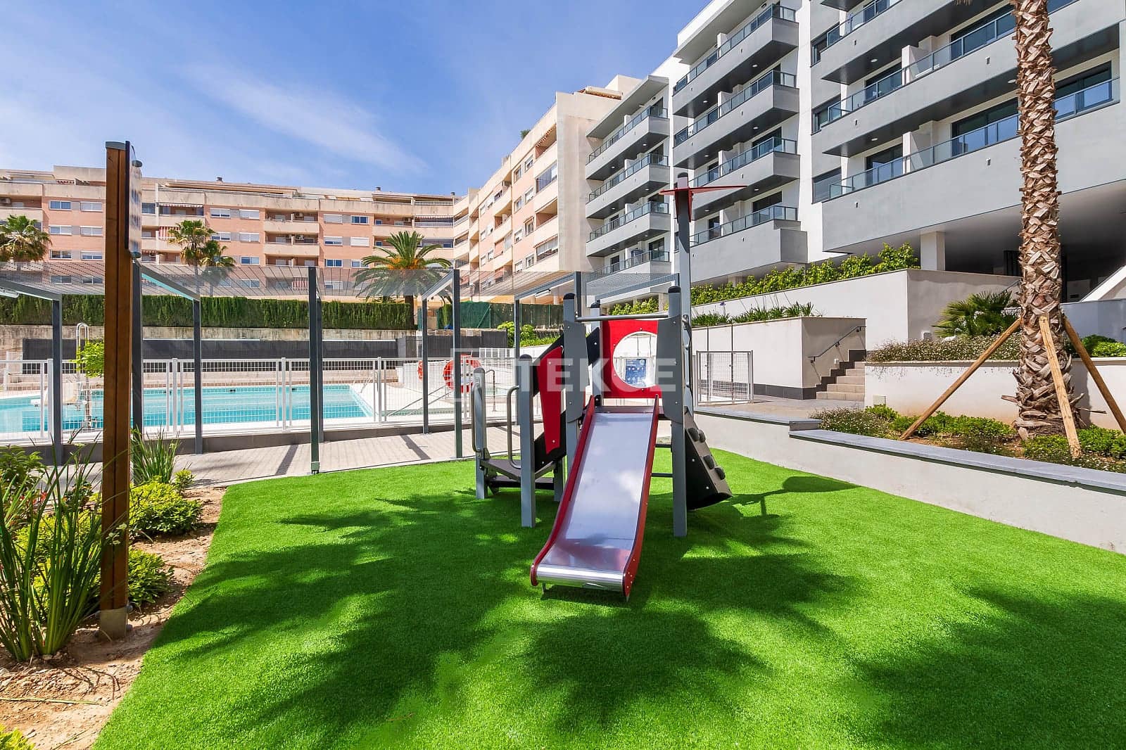 2 soveværelse Lejlighed til salg i Las Lagunas de Mijas med swimmingpool - € 320.000 (Ref: 9950871)