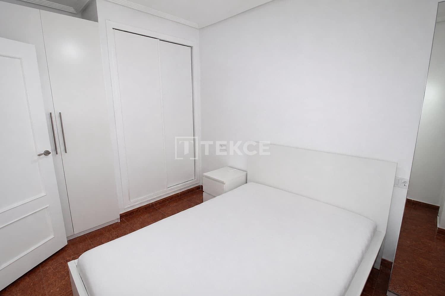 Piso de 3 habitaciones en Torrevieja en venta - 199.000 € (Ref: 9953610)