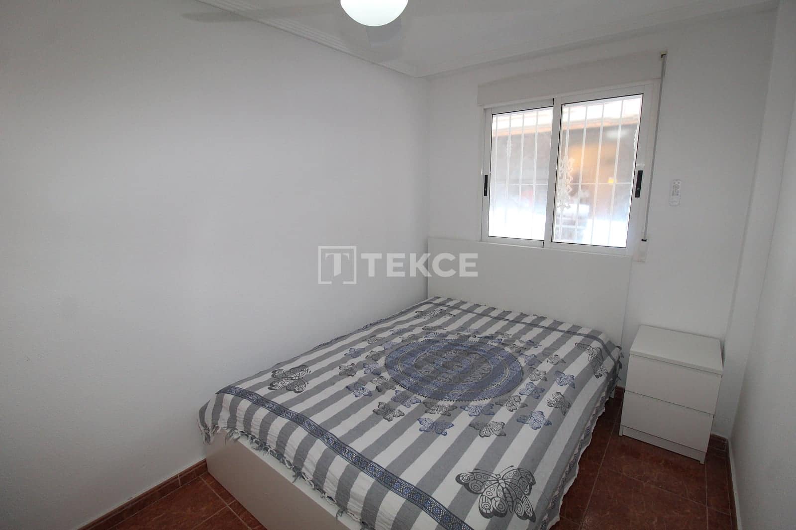 Piso de 3 habitaciones en Torrevieja en venta - 199.000 € (Ref: 9953610)