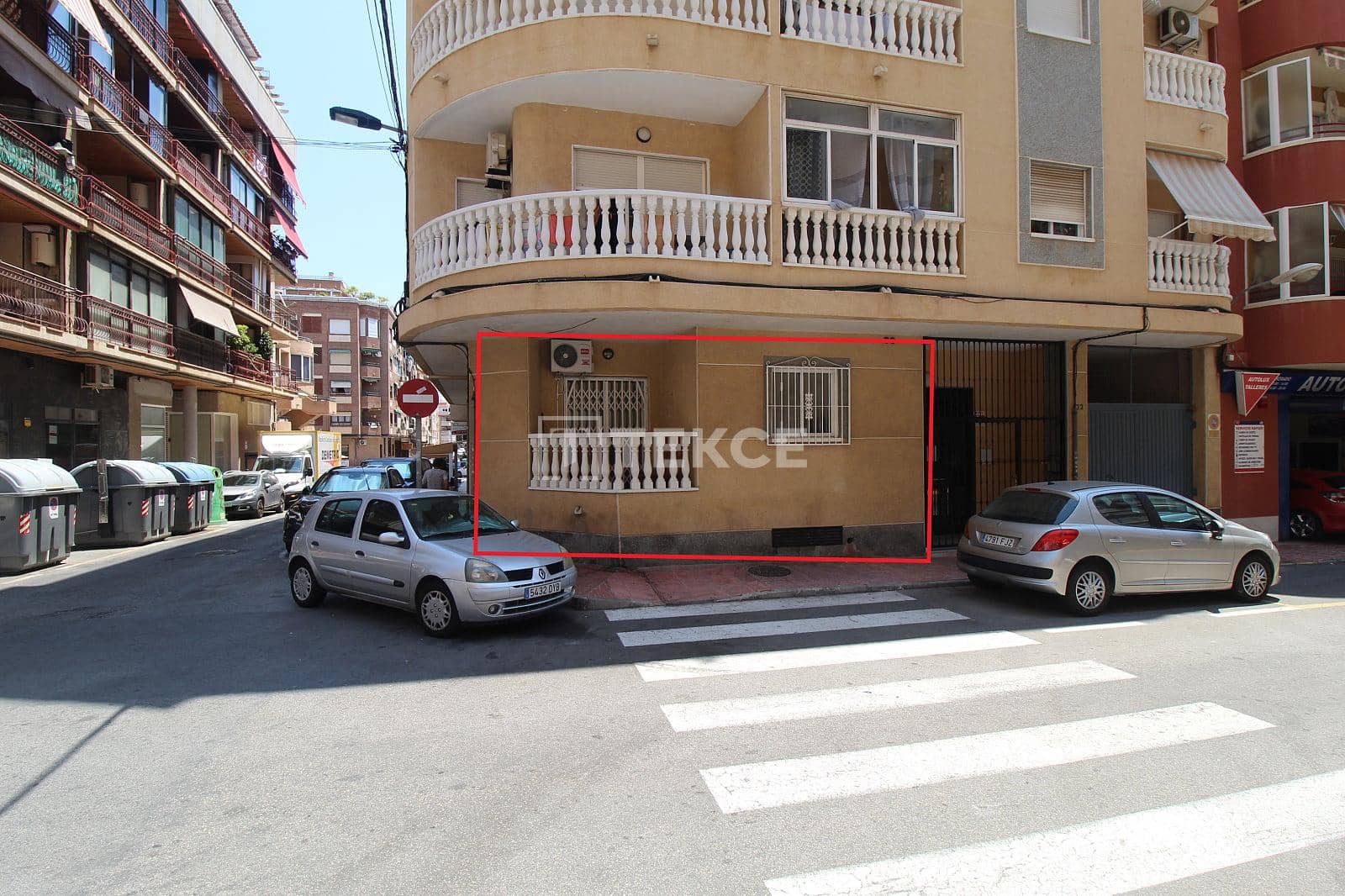 Piso de 3 habitaciones en Torrevieja en venta - 199.000 € (Ref: 9953610)
