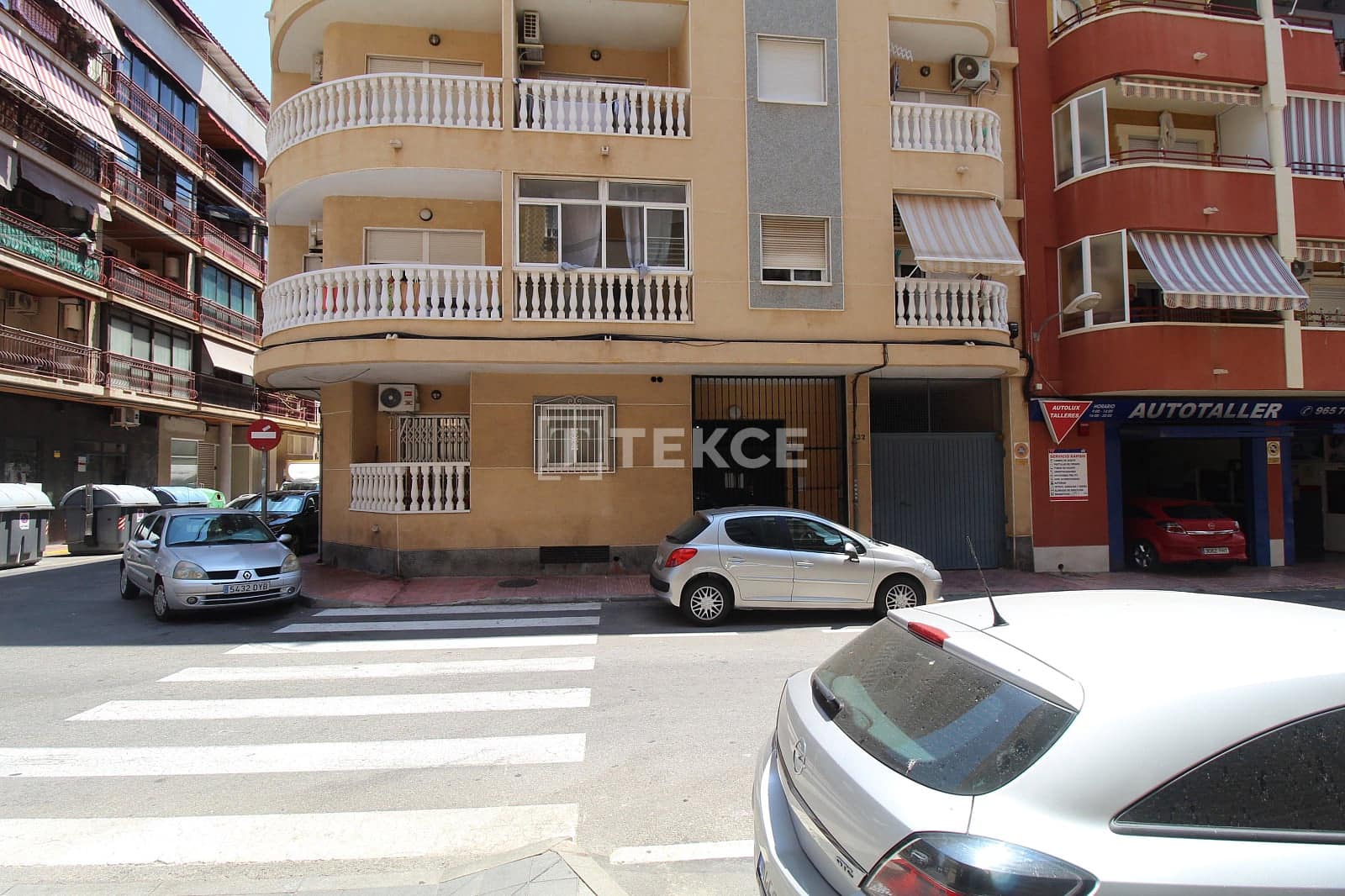 Piso de 3 habitaciones en Torrevieja en venta - 199.000 € (Ref: 9953610)