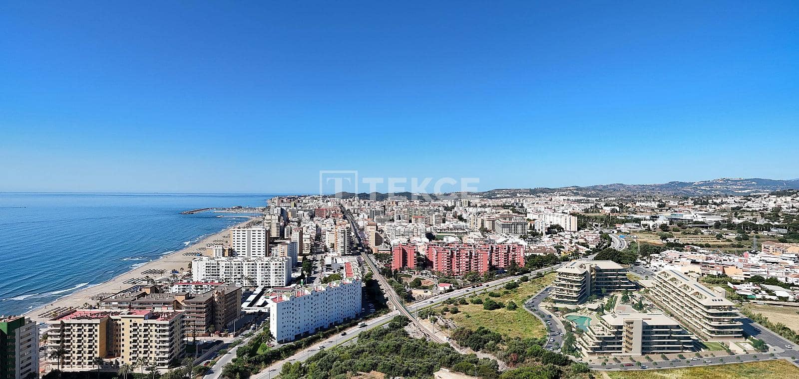 Piso de 2 habitaciones en Fuengirola en venta con piscina - 700.000 € (Ref: 9954655)