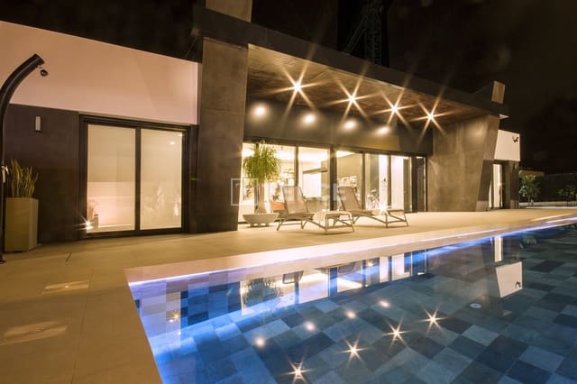 Chalet de 5 habitaciones en Ciudad Quesada, Rojales en venta con piscina - 1.100.000 € (Ref: 9986222)