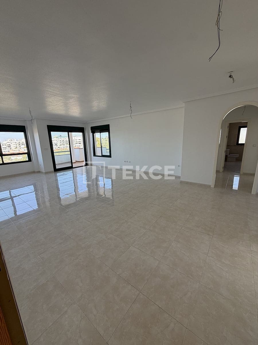 2 makuuhuone Asunto myytävänä paikassa Dehesa de Campoamor mukana uima-altaan - 326 000 € (Ref: 9993697)