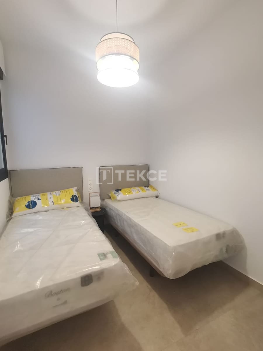 1 chambre Appartement à vendre à Torrevieja avec piscine - 219 000 € (Ref: 9996501)