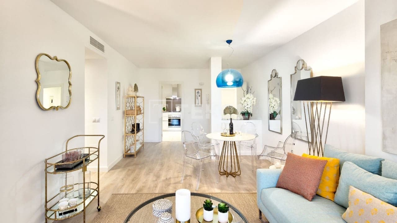 3 soverom Leilighet til salgs i Nueva Andalucia med svømmebasseng - € 450 000 (Ref: 9996503)