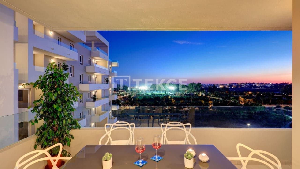 3 soverom Leilighet til salgs i Nueva Andalucia med svømmebasseng - € 450 000 (Ref: 9996503)