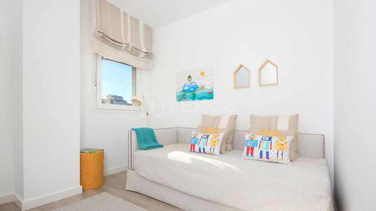 3 soverom Leilighet til salgs i Nueva Andalucia med svømmebasseng - € 450 000 (Ref: 9996503)