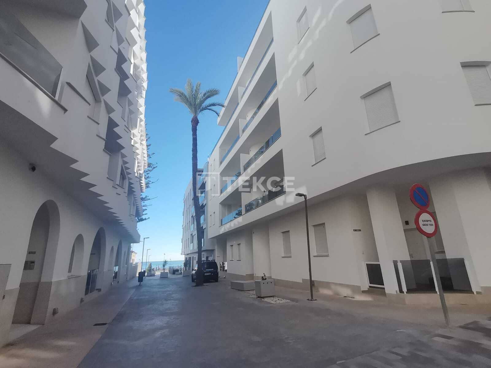 2 chambre Appartement à vendre à Torrevieja avec piscine - 459 000 € (Ref: 9997947)