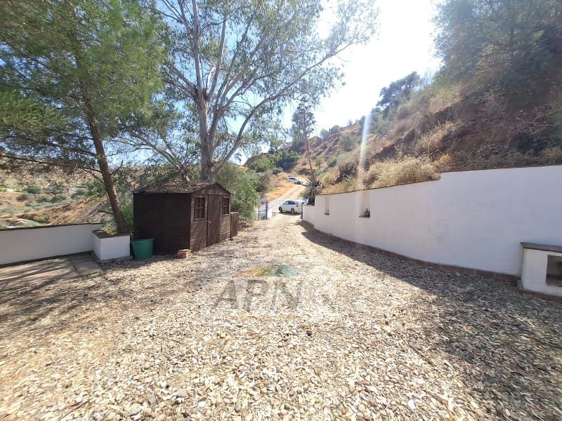 3 bedroom Finca/Country House for sale in Alora - € 325,000 (Ref: 10022224)