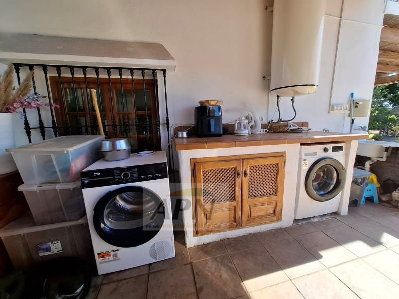 4 bedroom Finca/Country House for sale in Alora - € 460,000 (Ref: 10037176)