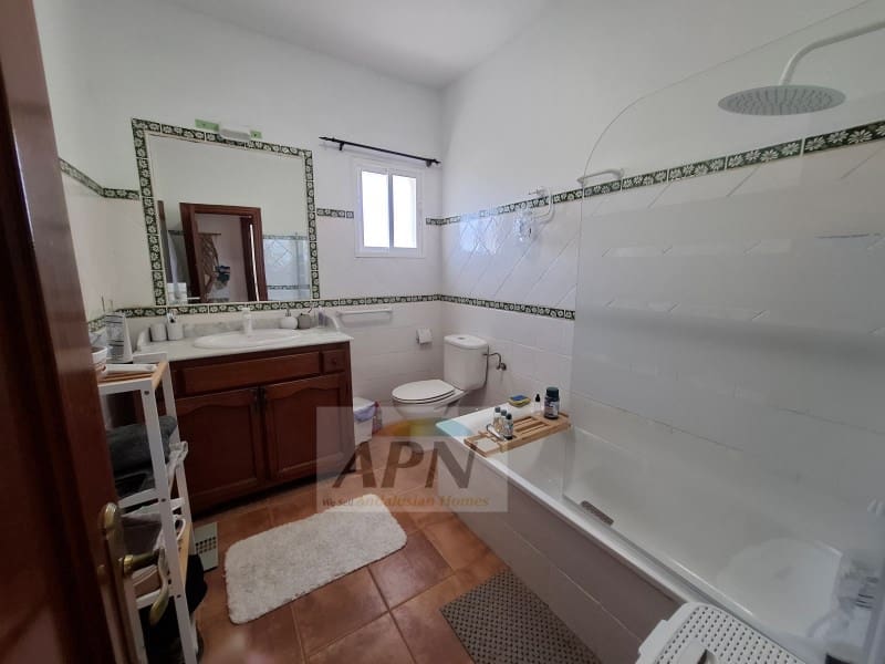 4 bedroom Finca/Country House for sale in Alora - € 460,000 (Ref: 10037176)