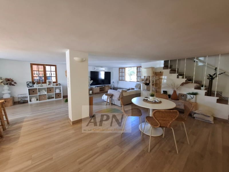 4 bedroom Finca/Country House for sale in Alora - € 460,000 (Ref: 10037176)