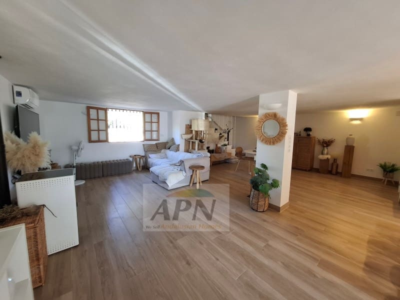 4 bedroom Finca/Country House for sale in Alora - € 460,000 (Ref: 10037176)