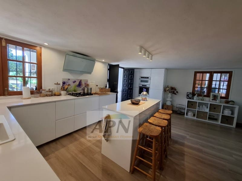 4 bedroom Finca/Country House for sale in Alora - € 460,000 (Ref: 10037176)