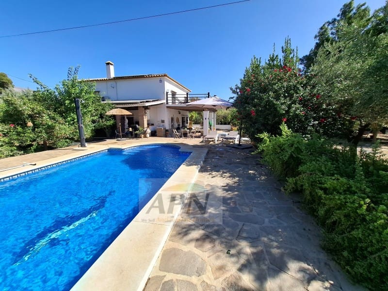 4 bedroom Finca/Country House for sale in Alora - € 460,000 (Ref: 10037176)
