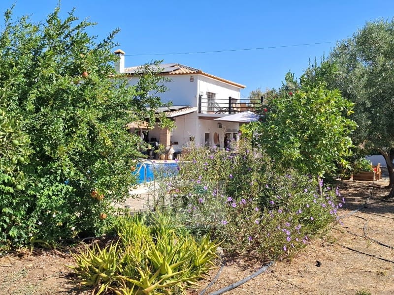 4 bedroom Finca/Country House for sale in Alora - € 460,000 (Ref: 10037176)