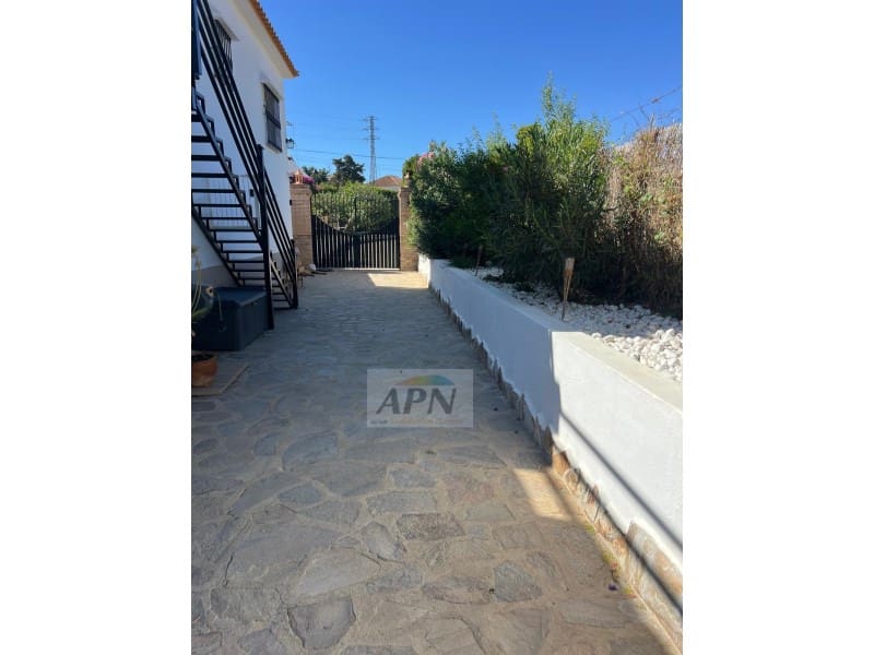 Finca/Casa Rural de 4 habitaciones en Alora en venta con piscina - 460.000 € (Ref: 10037176)